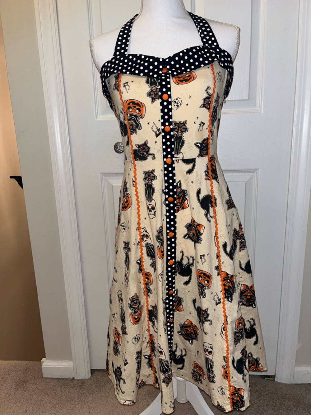 Vintage-Inspired Sourpuss Halloween Print Halter Dress in Cream, Orange & Black - Picture 3 of 16